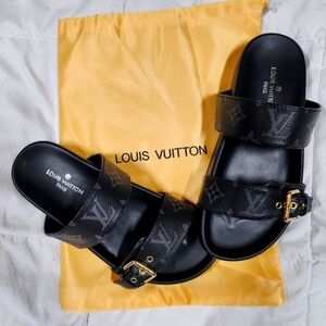 Womens size 36 sandals Louis vuitton